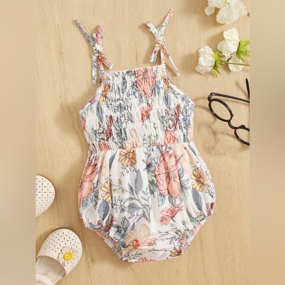 SHEIN Baby Girl Floral Print Tie Shoulder Shirred Cami Bodysuit